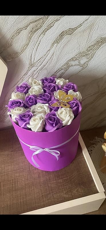 Satilirlar endirim olub.Gul buketler 15-20m — 9