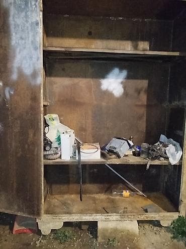 Metall şkaf – iki qapılı, ikigözlü daxili quruluş - Material: qalın