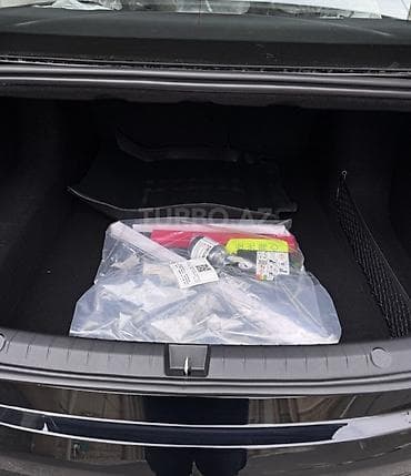 byd e2: BYD Qin Plus DM-i sedan - Kuzov: 4 qapılı sedan, qara rəng - Güc — 6