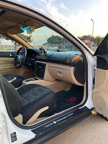 multi sukan: Volkswagen sedan – salon detalları və komfort - Rəng: bej/qaranlıq — 6