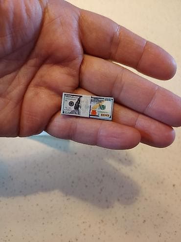 çamta: Mini pul çamadanı və aksesuar dəsti - Miqyas: təxminən 1:6–1:12 — 9