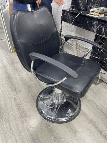 стол с зеркалом: Б/у, Стол для стрижки, С зеркалом — 2