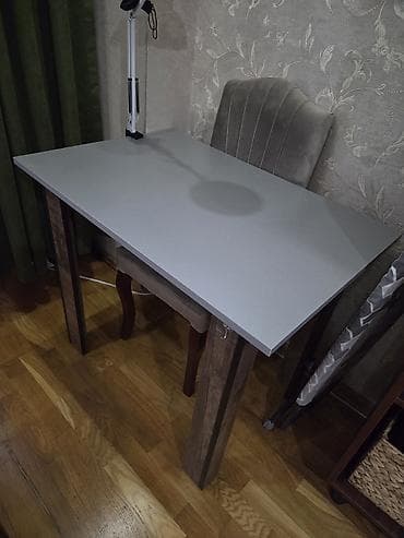 Kompüter masası, Açılmayan, MDF, Dördbucaq masa