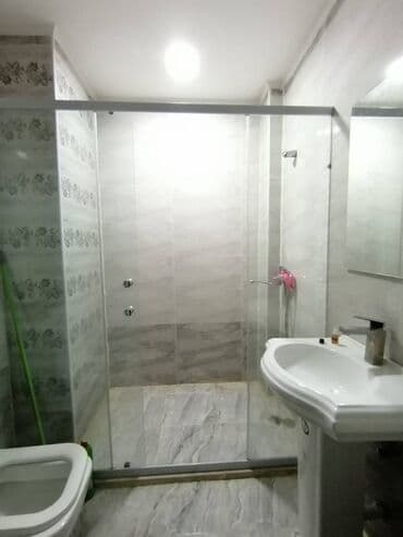 kristal şadlıq sarayı razin: Sumqayıt Bağça şəhər kompleksində, 7 mərtəbəli binanın 2 mərtəbəsində — 4