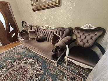 Ev üçün mebel: Klassik üslubda salon dəsti – 1 geniş divan + 2 kreslo - Stil — 3