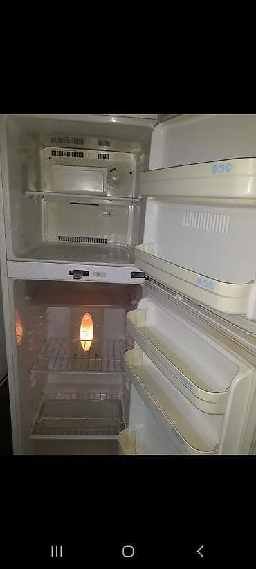 Mikrodalğalı sobalar: 2 qapılı LG Soyuducu Satılır, rəng - Ağ — 2