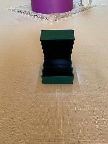 mucru azerbaycan dili: Zinət əşyaları üçün qutu dəsti - 5 ədəd dekorativ qutu: - 1 ədəd — 2