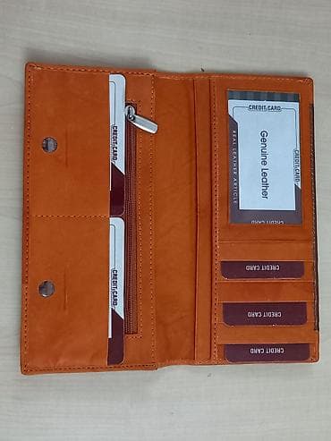 pul kiseleri: Təmiz dəri cüzdan.Hədiyyəlik mal.
Çox keyfiyyətli — 1