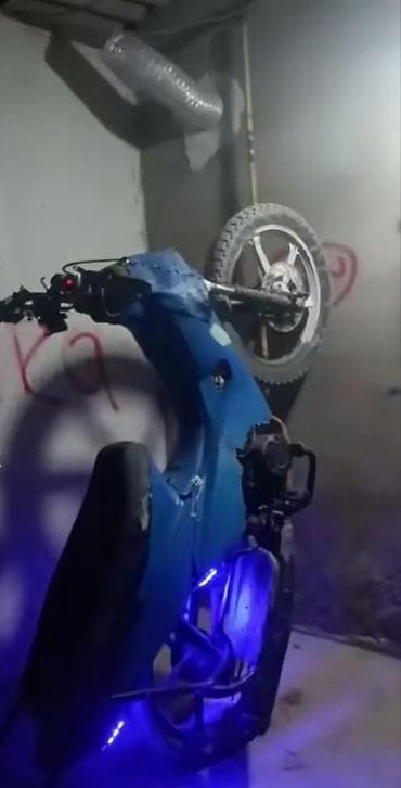 ucuz traktorlar satılır: 50.100xerci var mator salamatdi surulmur son qiymet 200 — 1