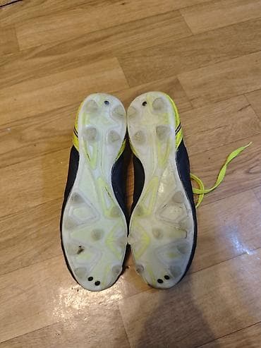 dəri ayaqqabi: Uşaq futbol butsaları – 2 cüt Ölçü Sarı-39 Narıncı-41 Xüsusiyyətlər: - — 2