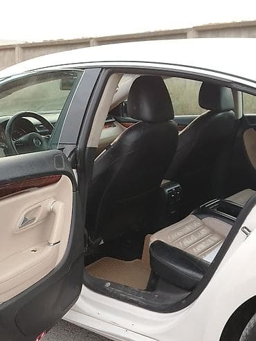 mercedes e class: Volkswagen Passat CC: 2 l | 2009 il Sedan — 8