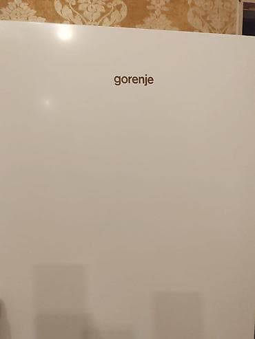 Gorenje dik dayanan dondurucu - Rəng: ağ, minimalist düz qapı dizaynı — 2