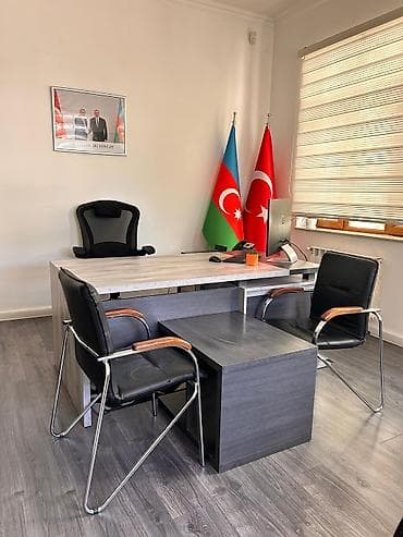 İşlənmiş, Müdir üçün, Dördbucaq masa lalafo.az -da İşlənmiş, Müdir üçün, Dördbucaq masa