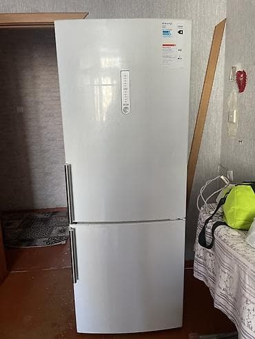 iki qapili soyuducular: Ağ rəngli, alt kameralı (aşağıda dondurucu) iki qapılı soyuducu — 2