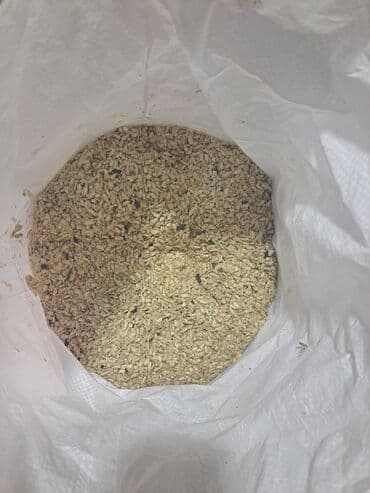 ağdaş yem fabriki: 1 kg = 50 qepik,Semiçka jmıxı. Xüsusilə toyuq, hinduşka, ördək və — 1