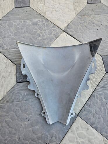 razvarka disk satilir: Yamaha R6 qabaq şüşə — 2