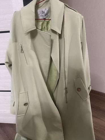 Pistaya yaxın açıq yaşıl rəngdə qadın plaş/palto. - Model: beldən azca