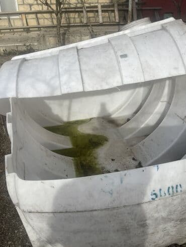 Lexus: Bak, Plastik, 5000 l l, İşlənmiş — 2