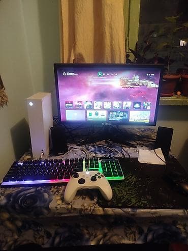 Xbox Series S oyun sistemi komplekti Tərkib: - Xbox Series S konsolu