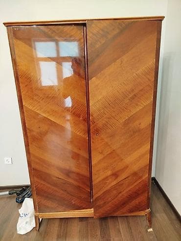 Alman mebeli,Ikisi biryerde cemi 150 manatdir . Sekillere Diqqetle