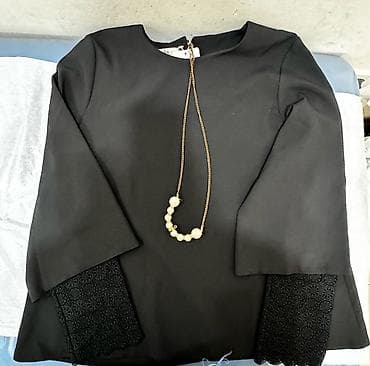 Qara bluz və incə boyunbağı seti - Rəng: klassik qara - Qol: 3/4 — 2