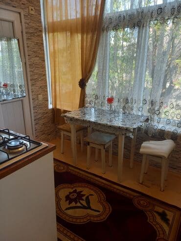 qarayevde 1 otaqli kiraye evler: 27 kv. m, 2 otaqlı — 12
