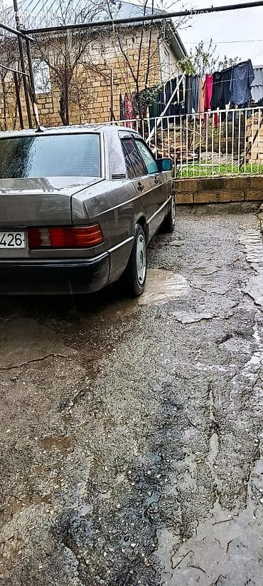 mercedes 190 satisi: Mercedes-Benz 190: 2 l | 1990 il Sedan — 6