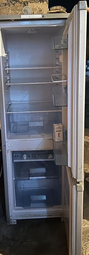 ventilyator su ile: İkiqapılı soyuducu - Üst hissə: soyutma bölməsi, 3 ədəd tənzimlənən — 1