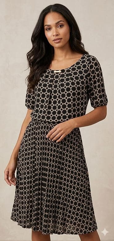 don xs: Qadın paltarı – qara rəng üzərində bej halqa naxışlı - Model: dizə — 1