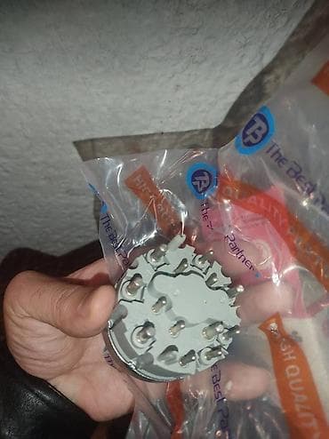 Mercedes isiq yandırıcı (kulcateri) satıram. 55 azn Təzədir.1 ədəddir — 5