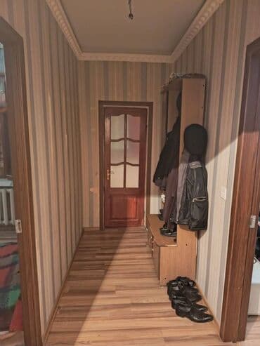 şəhər bağları mənzil satılır: Bakı, Yeni Günəşli Massiv D, 3 otaqlı, Köhnə tikili, m. Xalqlar Dostluğu, 62 kv. m — 5