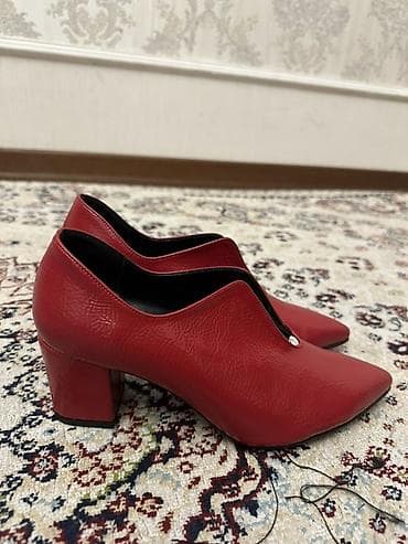 bemsa ayaqqabı: 38 ölçü Qadın ayaqqabısı – qırmızı, burnu iti - Material: dəri - — 2