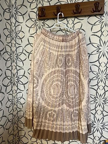 alt paltar: Plisse ətək - Rəng: krem/bej tonlarında, qəhvəyi haşiyəli - Naqış — 1