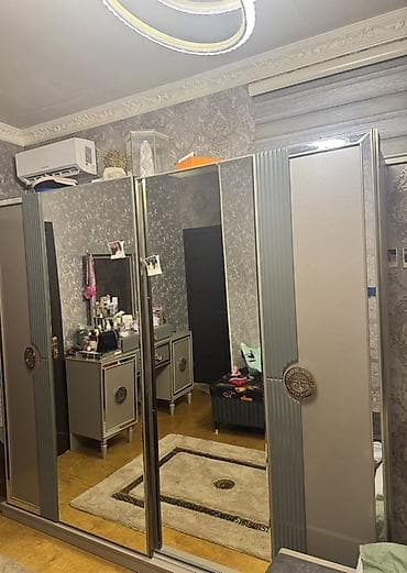 asma dolab: 3 qapılı, Güzgülü, Boz, Digər material, Kupe, Düz dolab — 3