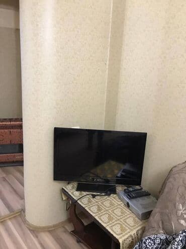 kirayə ev ayliq: İnşaatçılar metrosu yaxınlığı, Ailə TV-nin yanında 5 mərtəbəli binanın — 2