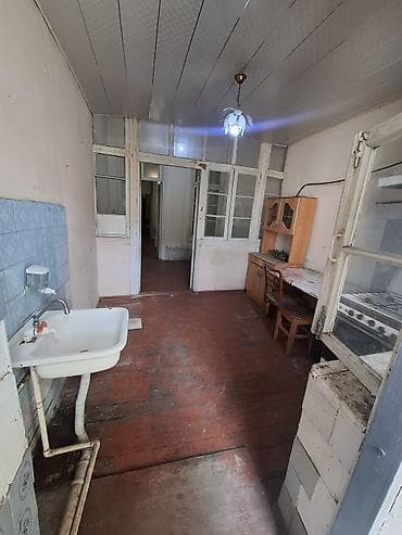 разин: 3 otaqlı mənzil – köhnə tikili. Bakixanov — 2