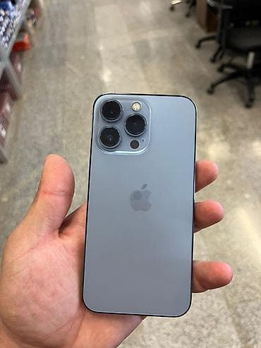 iphone ekran şəkilləri: IPhone 13 Pro, Sierra Blue — 2