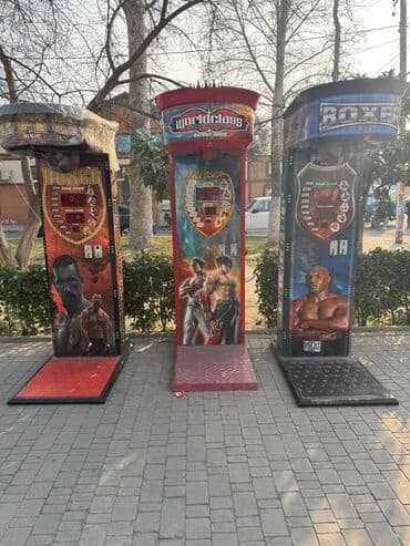 Üç boks avtomatı. Hər bir avtomat boksçuların şəkilləri və xalları lalafo.az -da Üç boks avtomatı. Hər bir avtomat boksçuların şəkilləri və xalları