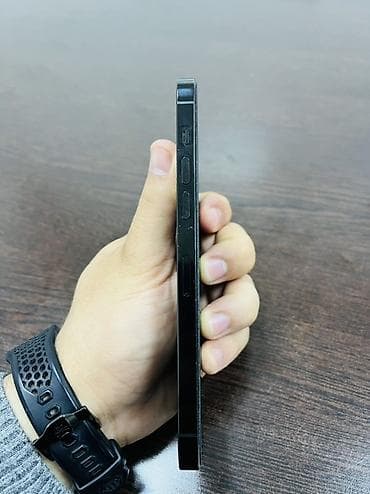 14 pro max: IPhone 14 Pro Max, 128 GB, Qara, Face ID — 4