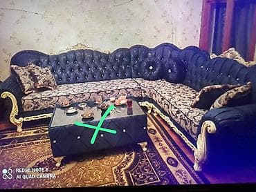 F99Klassik Divan satılır 550₼. Yaxşı vəziyyətdədir.Ölçü 3/2. Ünvan