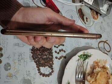 телефон флай металлический корпус: IPhone 11 Pro, Qızılı, Face ID — 4