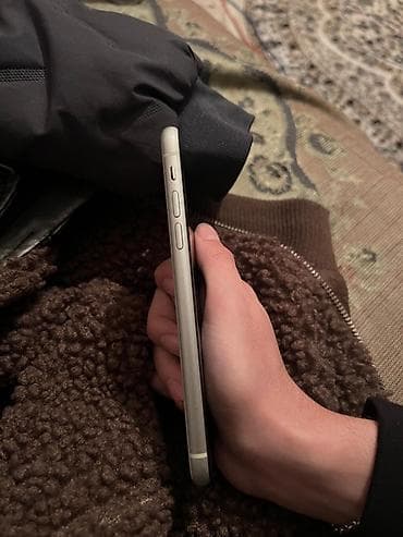 iphone 11 pro islenmis: IPhone 11, Qara, Face ID — 2