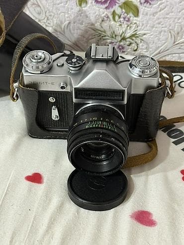 nintendo switch 2 el: İşləmir suvinir kimi satılır 

Zenit-E 35mm film fotoaparatı — 1