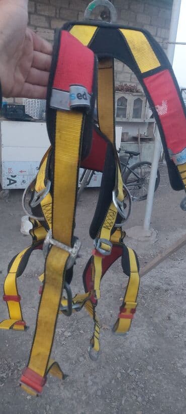 Лакокрасочные материалы: Alpinst kəməri qiyməti az işlənmiş 700 azn ciddi şəxslər yazsın - — 1