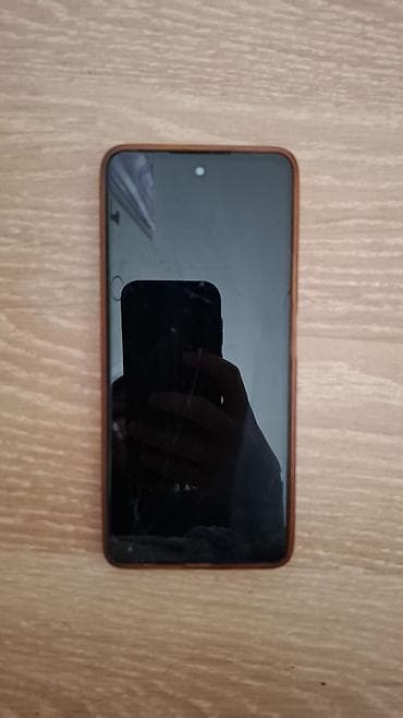 macbook pro 2011: Tecno Spark 20 Pro 256 GB 8 RAM(8 elave olunabilir) Ekranda çatlar — 2