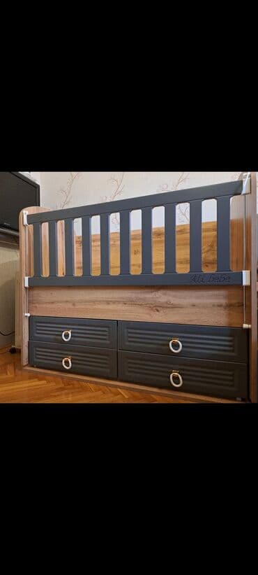 oglan ucun hediyeler: Oğlan və qız üçün, Dördbucaq, Beşik, Dəst ilə, Matrassız, Yellənmə mexanizmsiz — 1