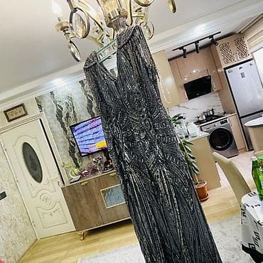 midi donlar: Yenidi 1 defe toya geyinilib 300 azn alinib Razmer 48 Qiymet 200 azn — 2