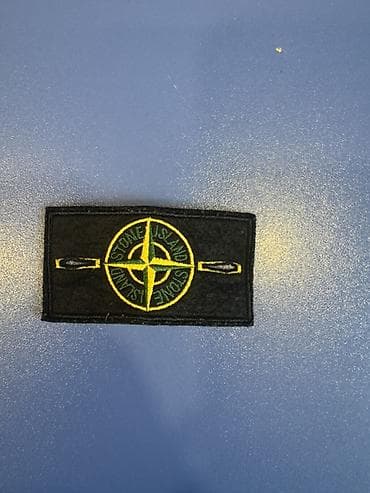 Stone Island qol nişanı (patch) - Dizayn: Qara parça üzərində