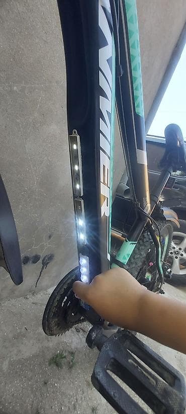 cube velo: Uşaq/yeniyetmə velosipedi – A-Niwer markalı, 20 düymlük təkərlə — 7