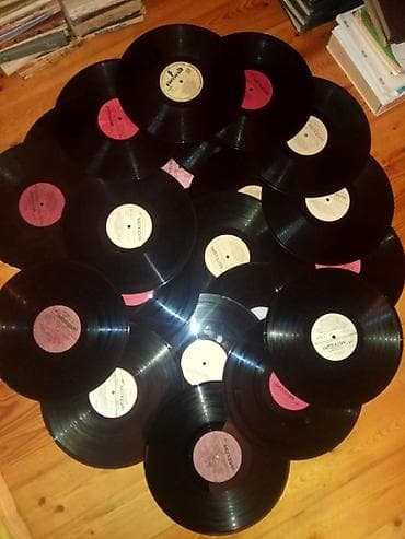 harley benton gitara: Plastinkalar biri 2 manat dekorcun — 1